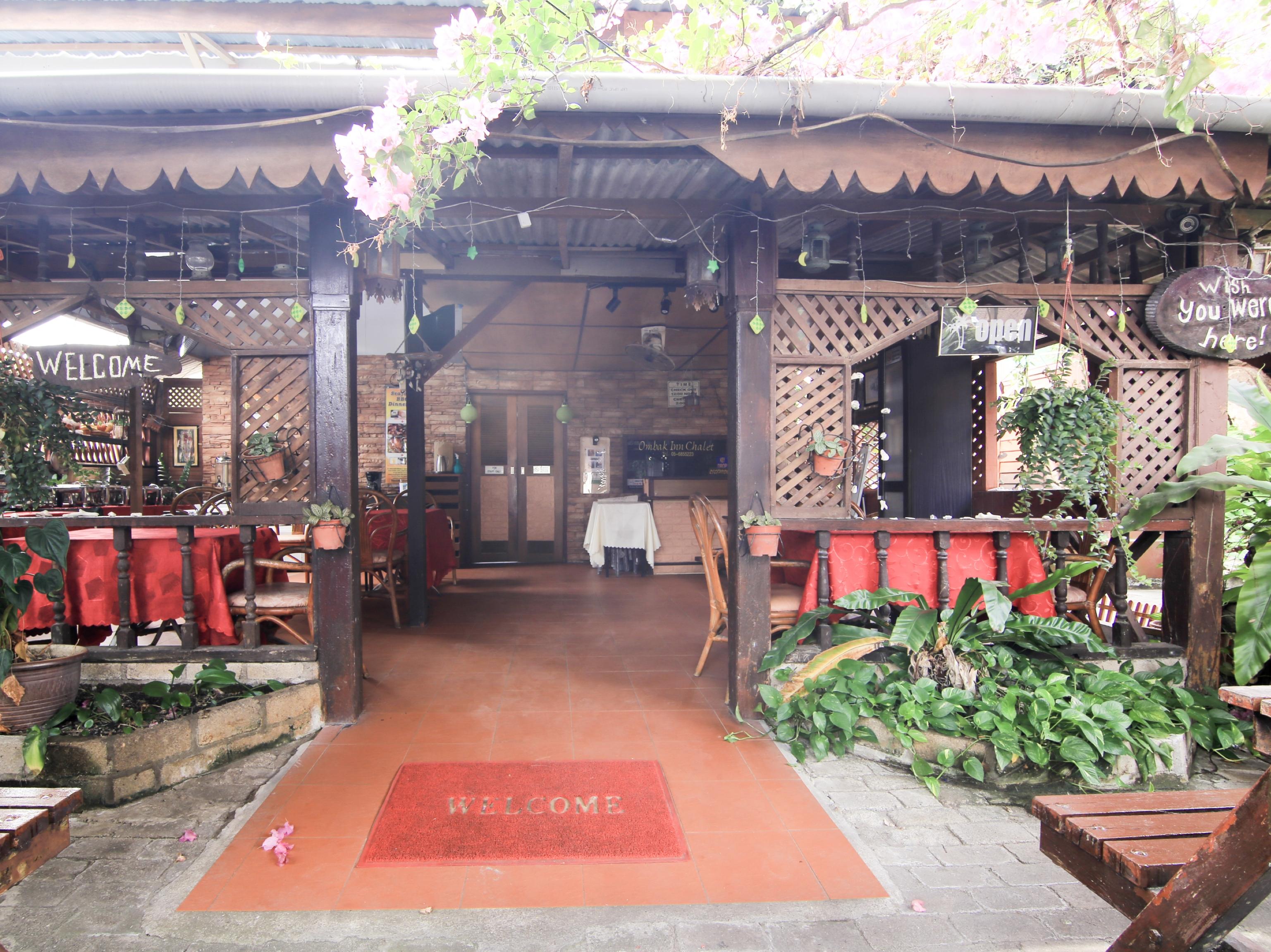 Ombak Inn Chalet Kampung Teluk Nipah Exterior foto