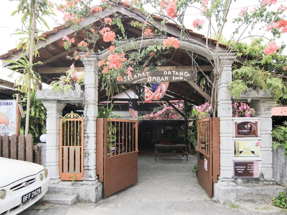 Ombak Inn Chalet Kampung Teluk Nipah Exterior foto