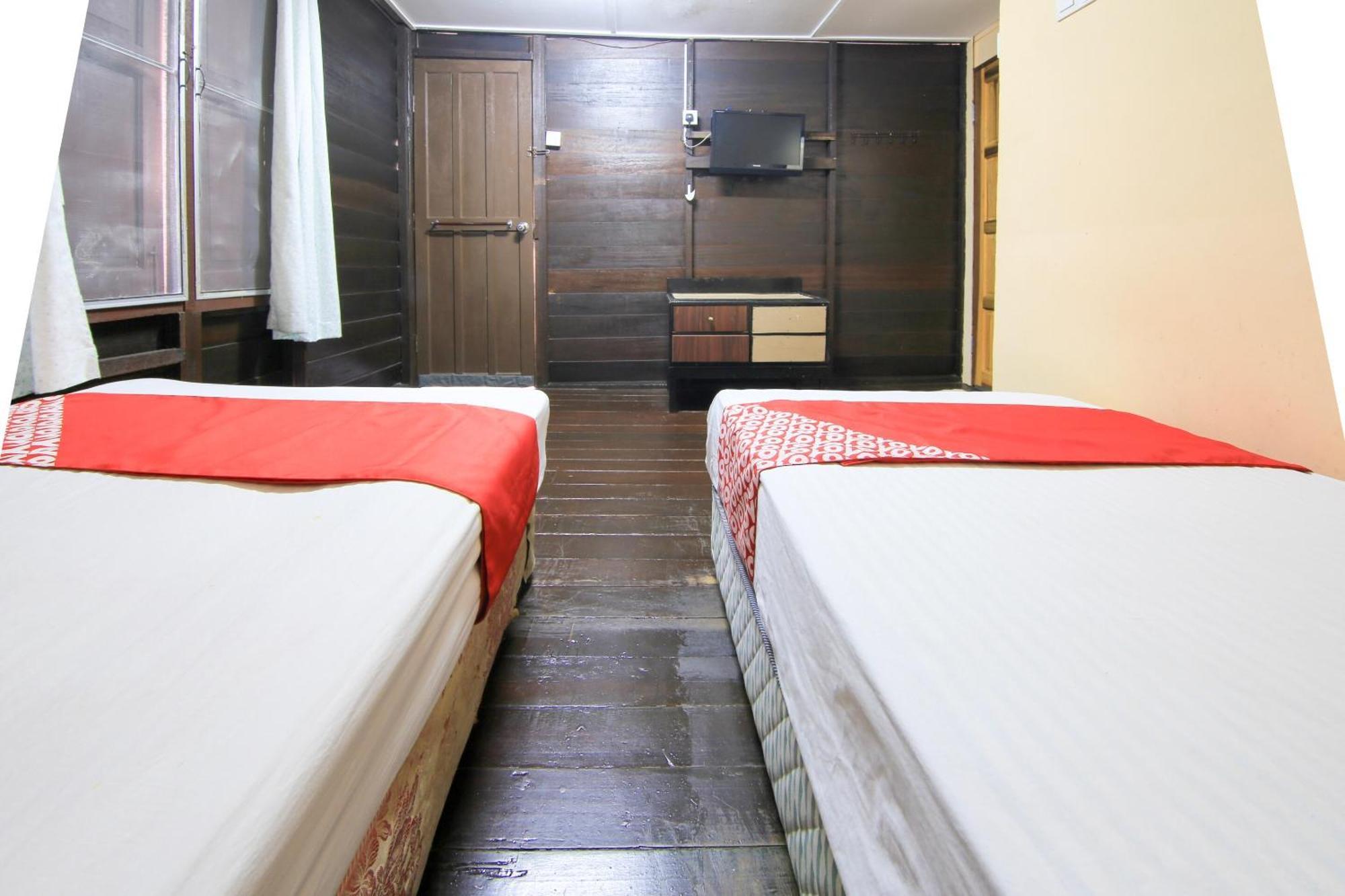 Ombak Inn Chalet Kampung Teluk Nipah Exterior foto
