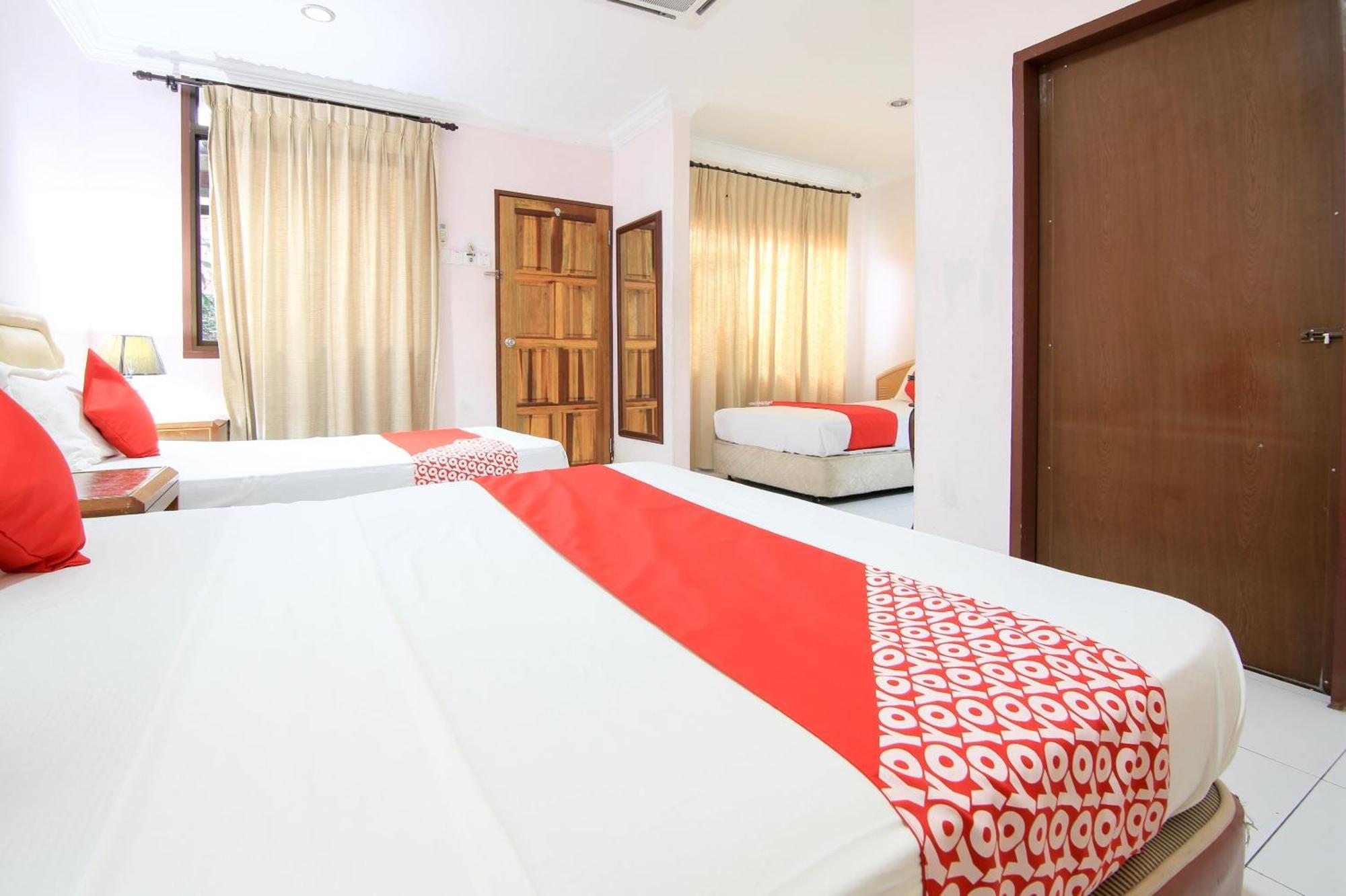 Ombak Inn Chalet Kampung Teluk Nipah Exterior foto
