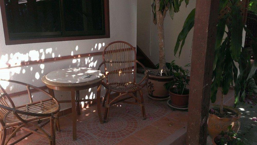 Ombak Inn Chalet Kampung Teluk Nipah Exterior foto