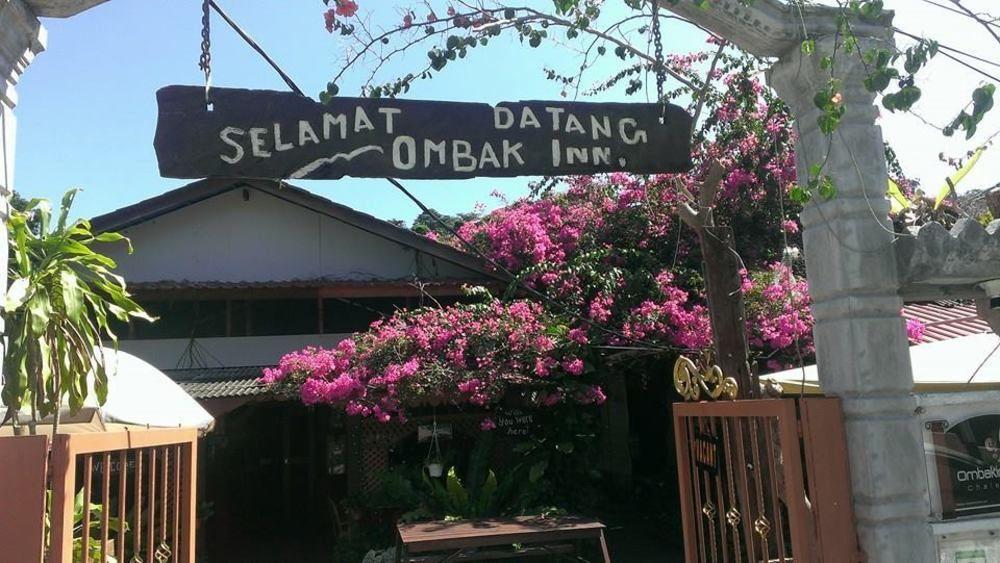 Ombak Inn Chalet Kampung Teluk Nipah Exterior foto