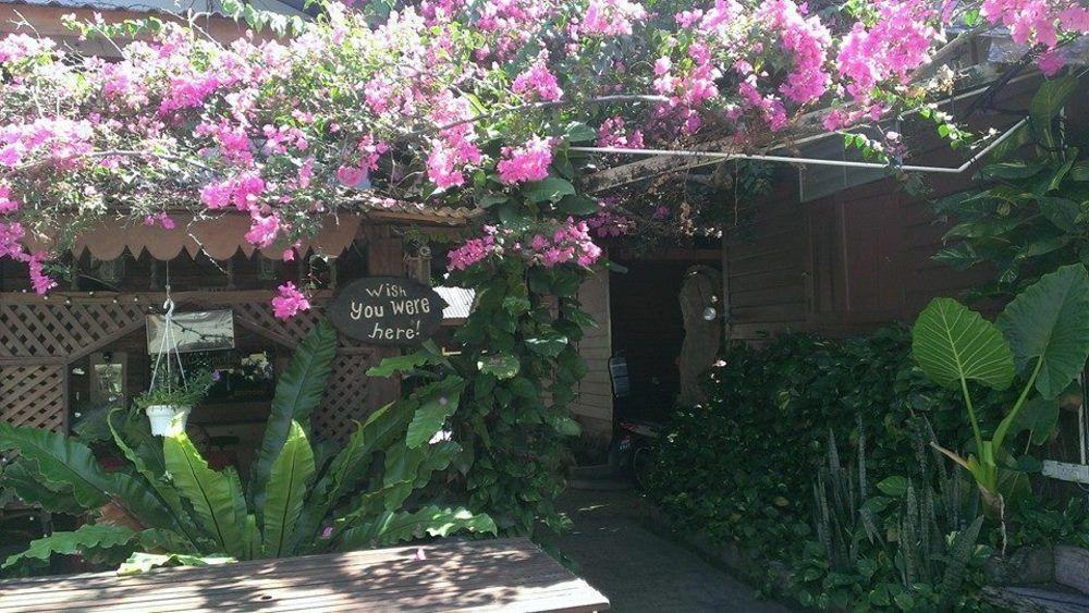 Ombak Inn Chalet Kampung Teluk Nipah Exterior foto