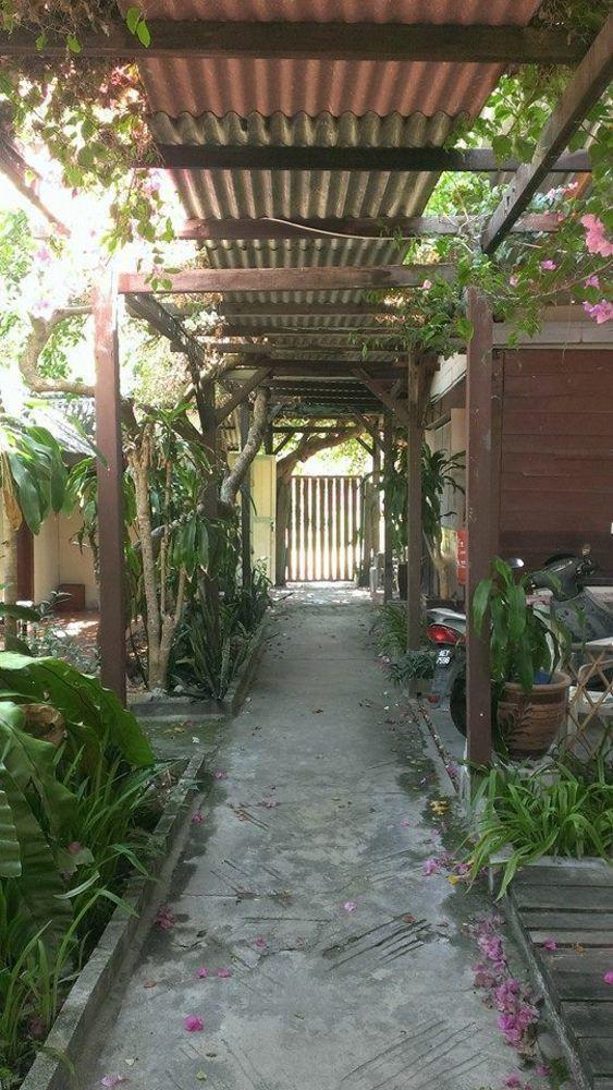 Ombak Inn Chalet Kampung Teluk Nipah Exterior foto